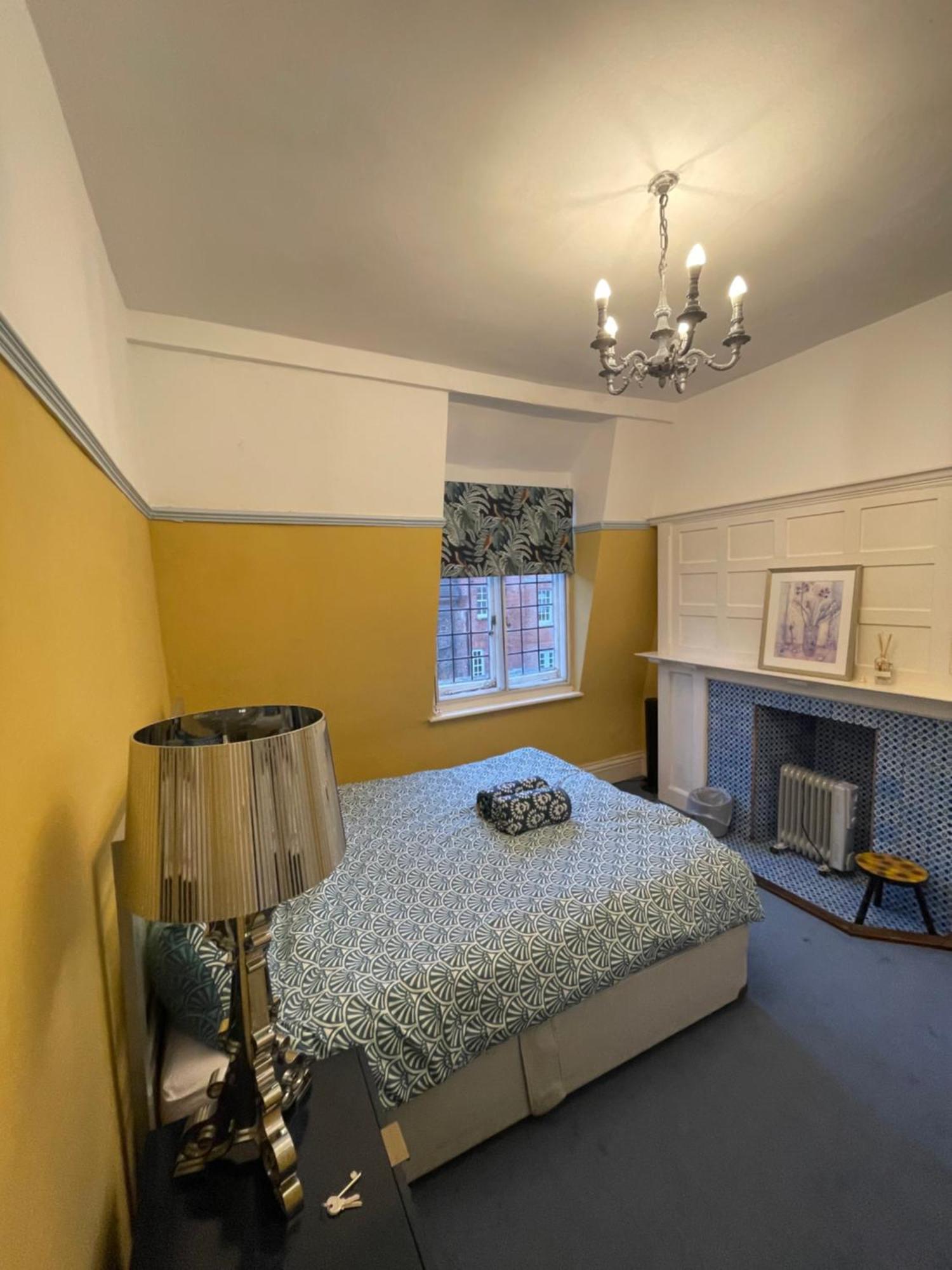 Stylish And Comfortable Double Bedroom In Mayfair * Londra